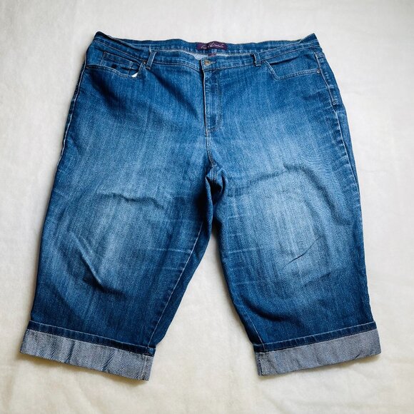 Gloria Vanderbilt Womens Blue Five Pocket Timeless Denim Capri Jeans Size 24W - Picture 1 of 10